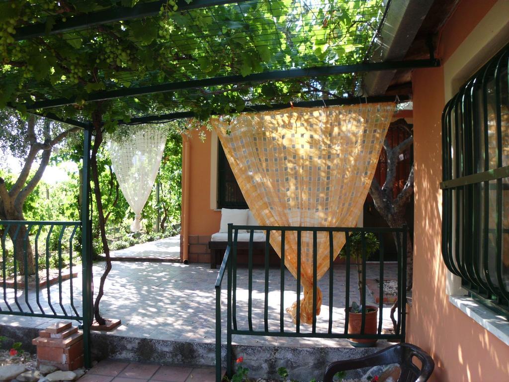 Il Vigneto "Cottage" Gaggi Exterior foto